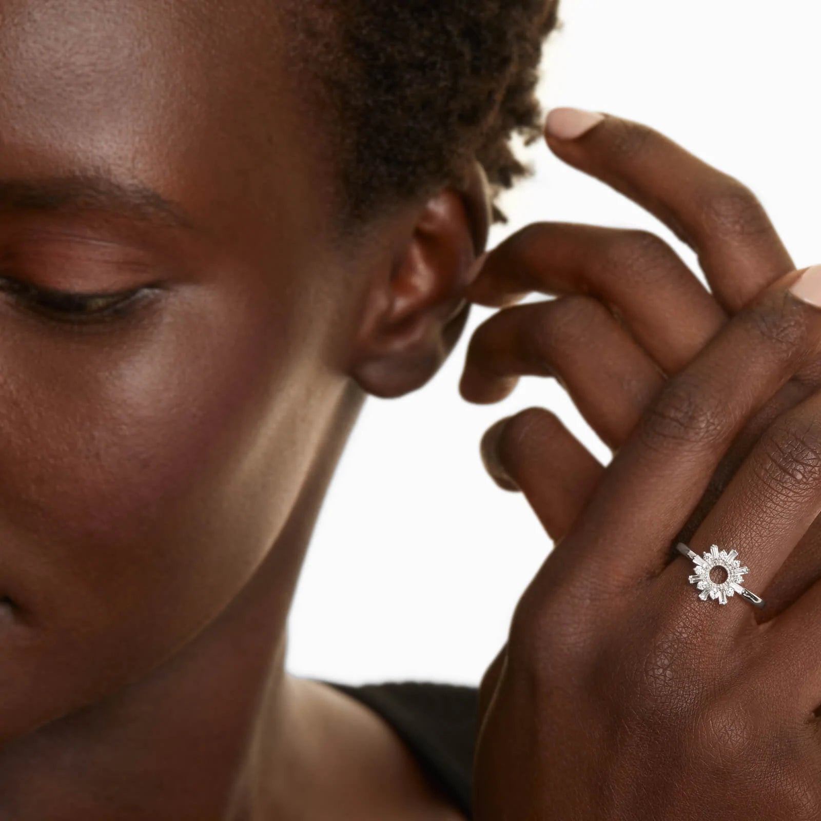 Anel Sunburst De Ouro 18k c/ Diamantes Brilhantes e Baguette