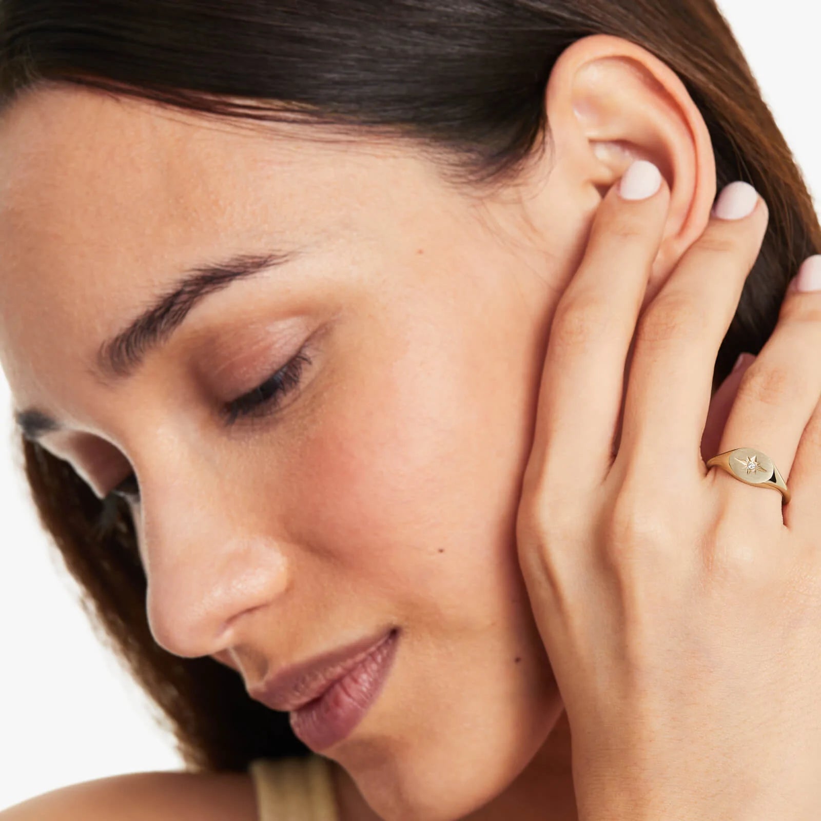 Anel Sinete Star Bust De Ouro 18k Amarelo e Diamante Luxo