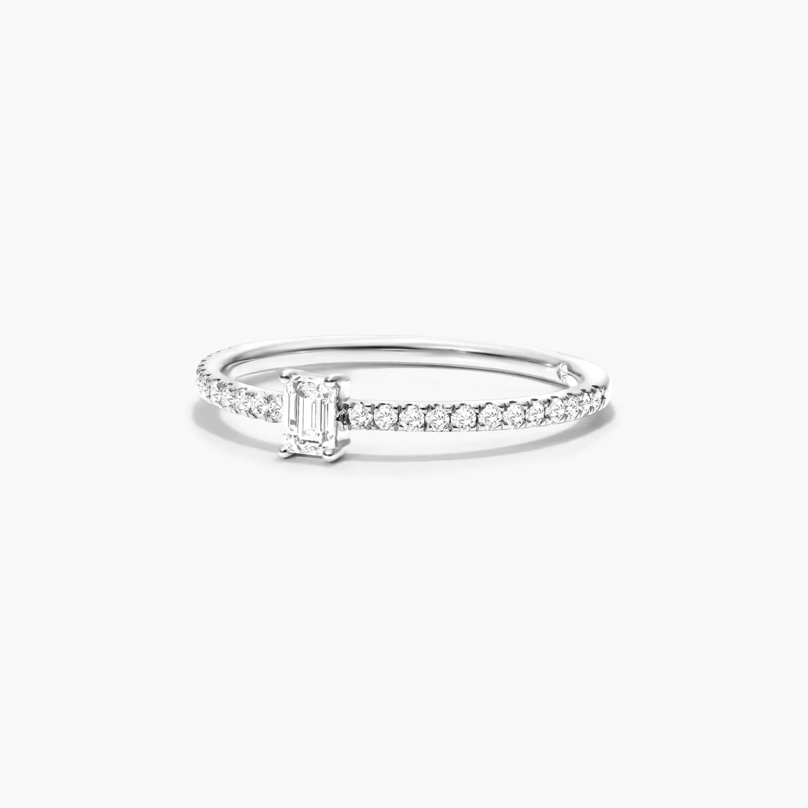 Anel De Ouro 18k Noivado C/ Diamante Quadrado e Brilhantes