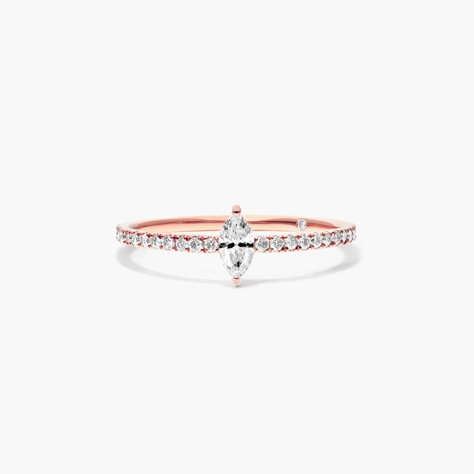 Anel De Ouro 18k Noivado C/ Diamante Marquise E Brilhantes