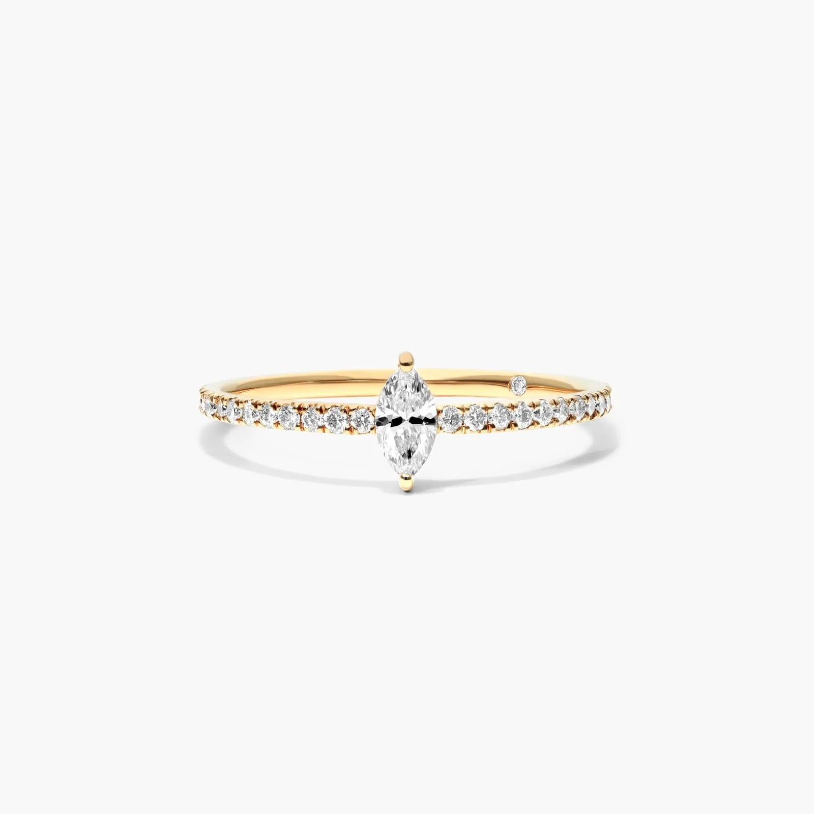 Anel De Ouro 18k Noivado C/ Diamante Marquise E Brilhantes