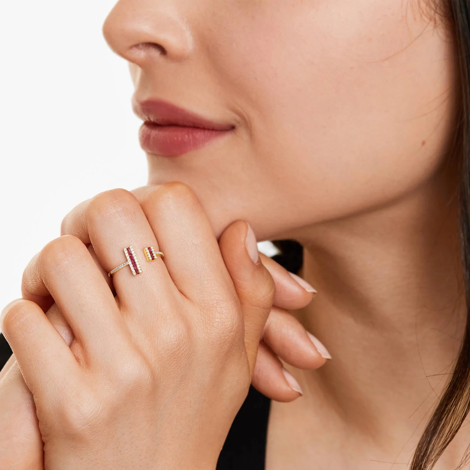 Anel De Ouro 18k Aberto C/ Rubi Baguette e Diamantes Brilhantes
