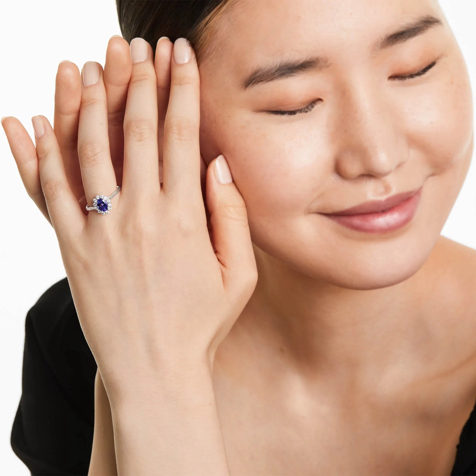 Anel De Tanzanita Em Ouro 18k C/ Diamantes Brilhantes