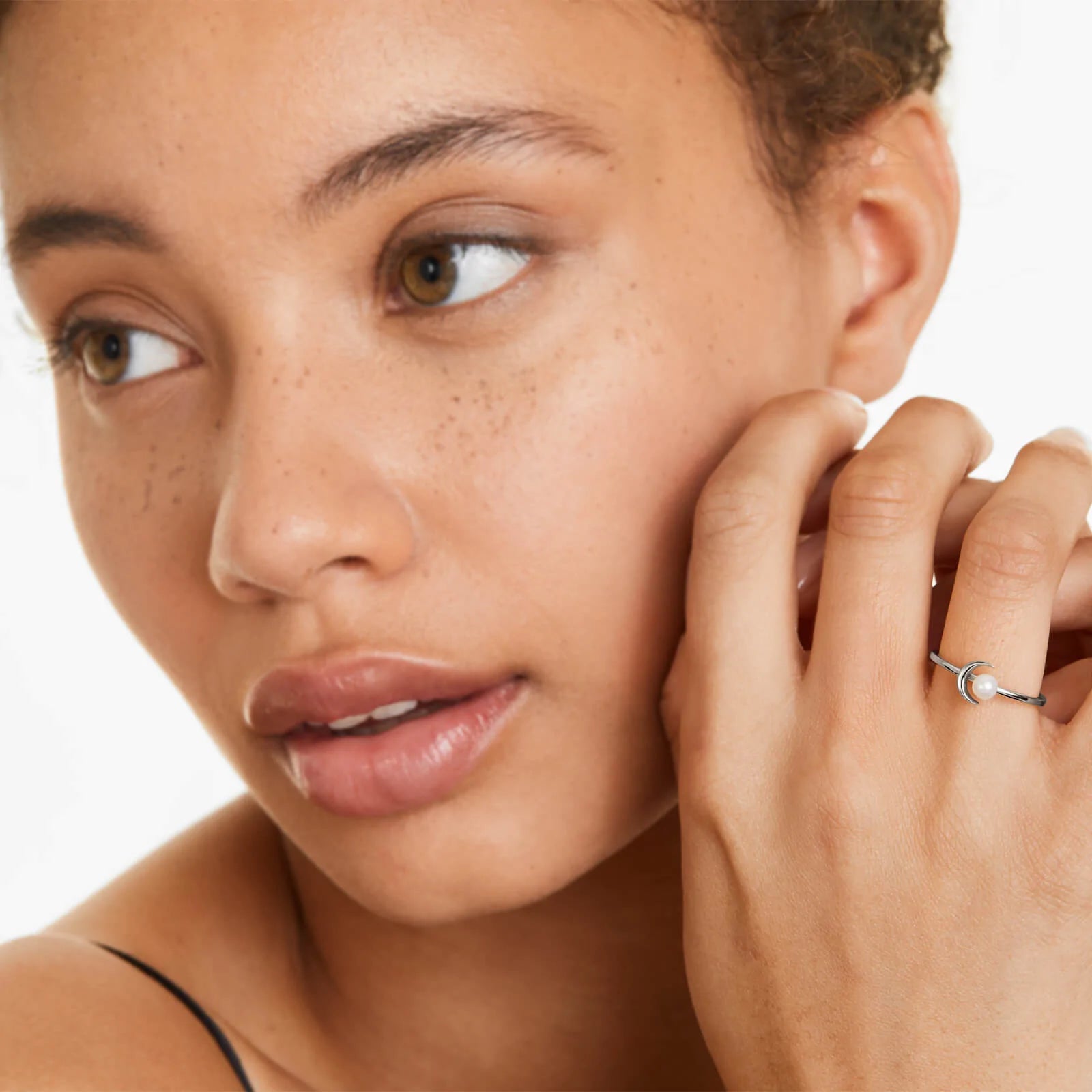 Anel De Ouro Branco 18k Lua Crescente C/ Perola