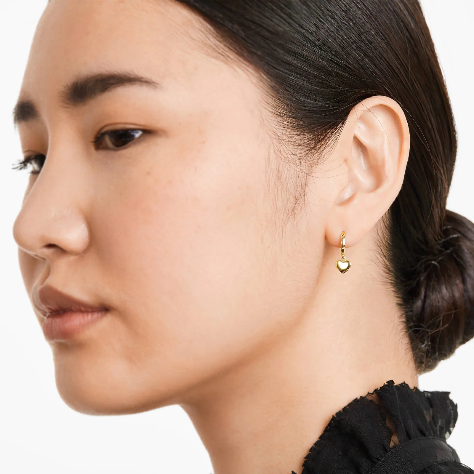 Brinco de Argola Com Coração de Ouro 18k Feminino Luxo