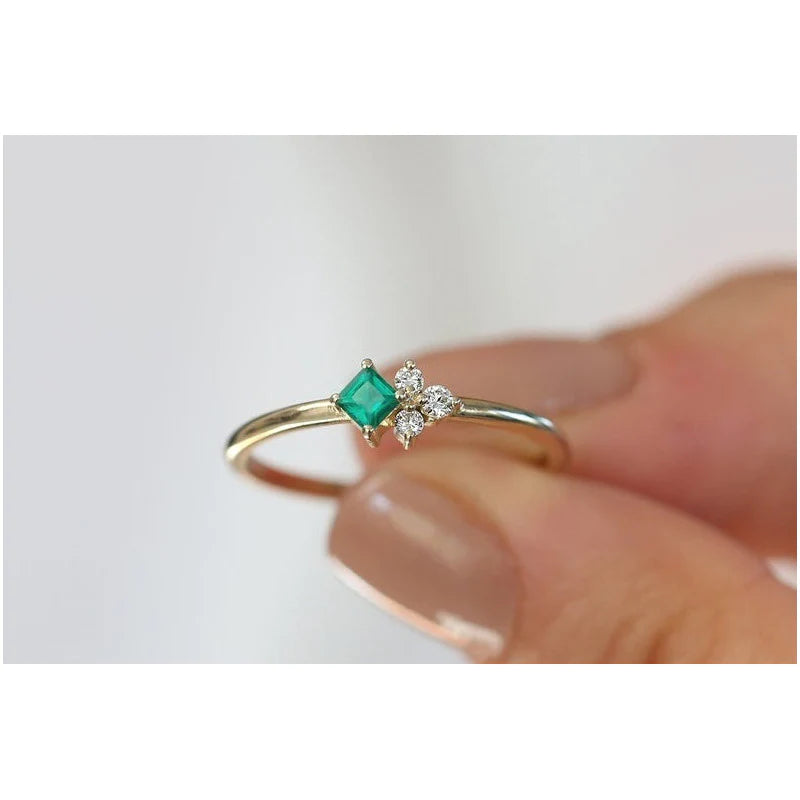 Anel Solitario De Diamante Esmeralda Ouro 18k Noivado