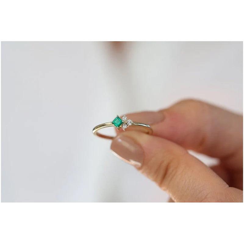 Anel Solitario De Diamante Esmeralda Ouro 18k Noivado