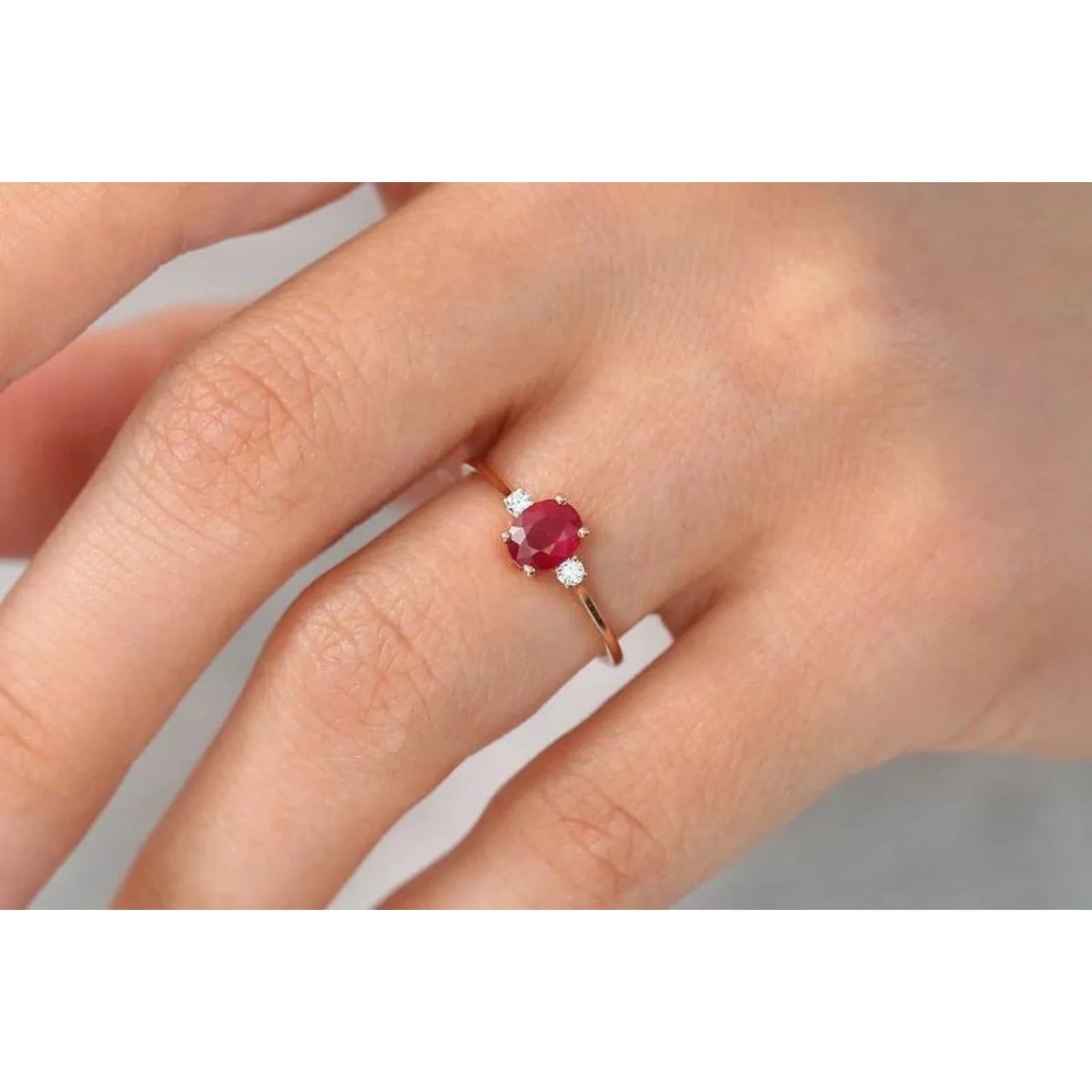 Anel De Noivado em Ouro 18k c/ Rubi e Diamantes Brilhantes