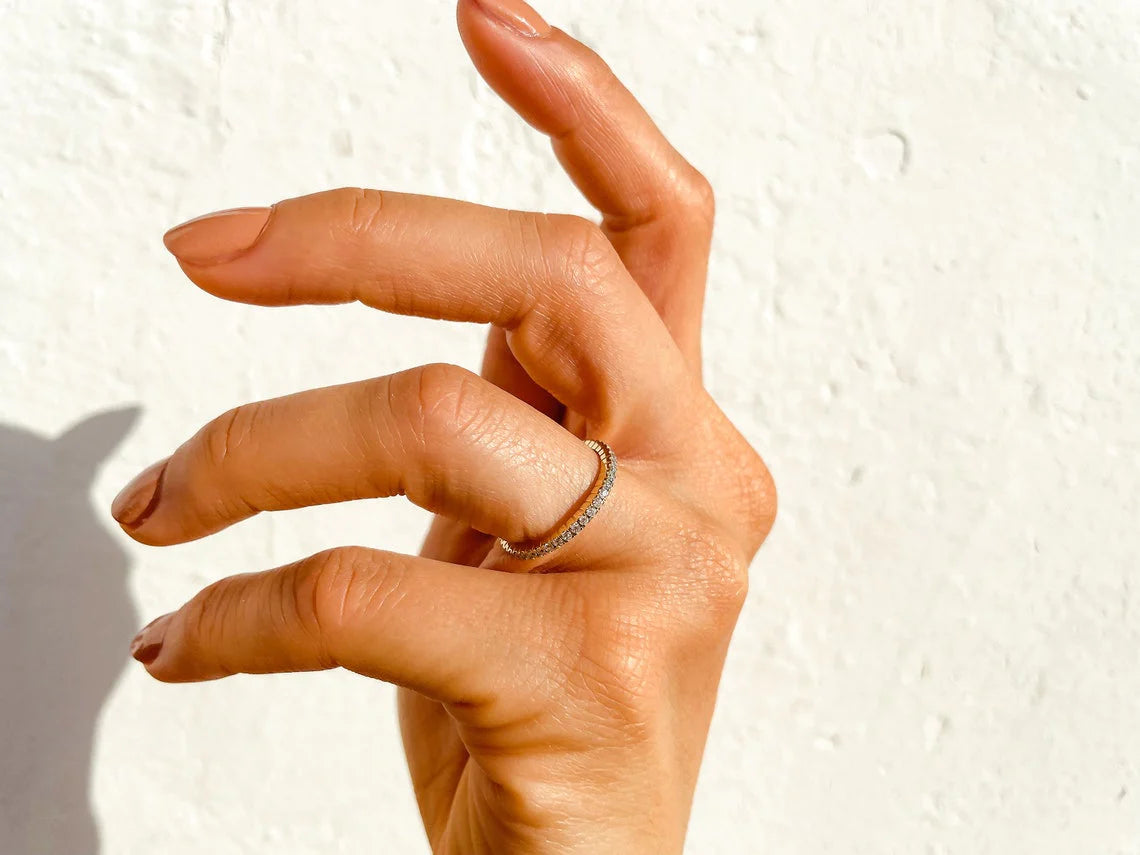 Anel de Ouro 18k Aparador Meia Aliança C/ Diamantes Brilhantes Soul