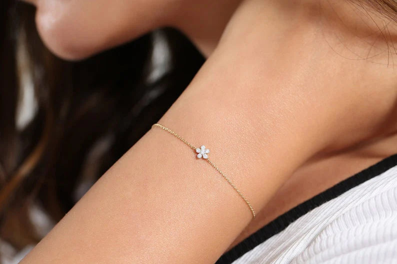 Pulseira Feminina Delicado de Ouro Branco 18k Flor Diamantes