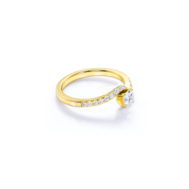 Anel De Noivado Solitario em Ouro 18k c/ Diamantes Brilhantes Pave