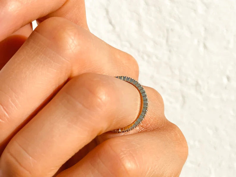Anel de Ouro 18k Aparador Meia Aliança C/ Diamantes Brilhantes Soul