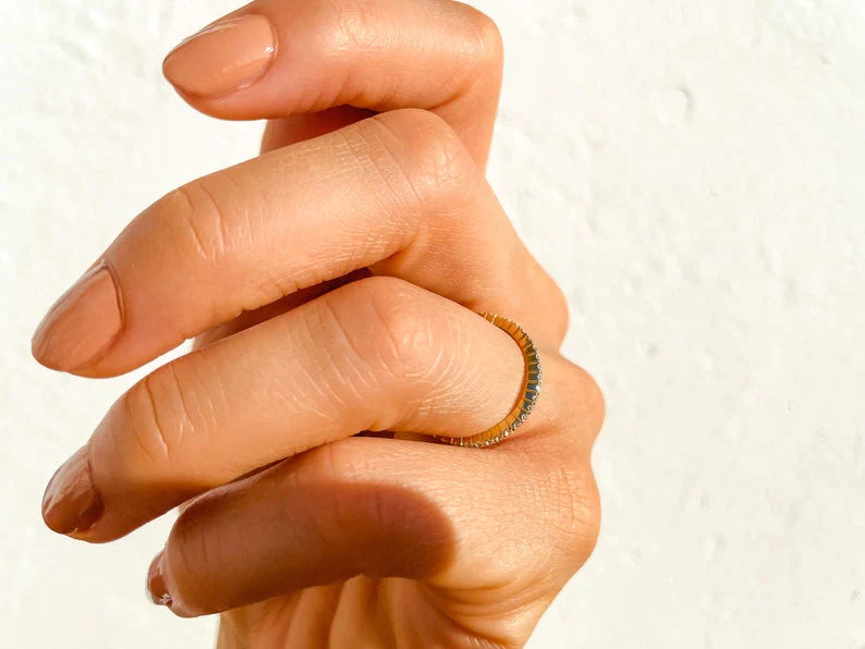 Anel de Ouro 18k Aparador Meia Aliança C/ Diamantes Brilhantes Soul