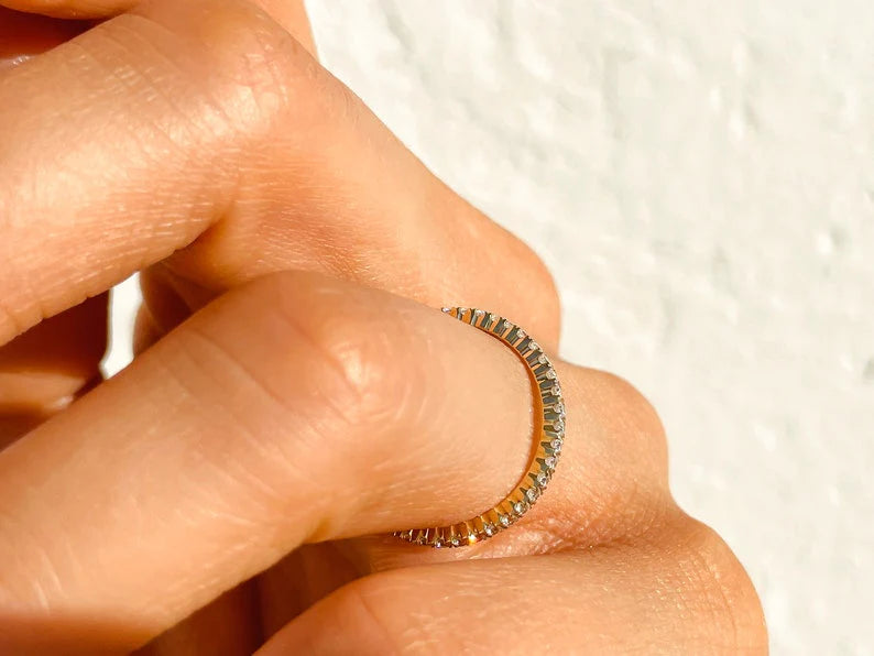 Anel de Ouro 18k Aparador Meia Aliança C/ Diamantes Brilhantes Anne