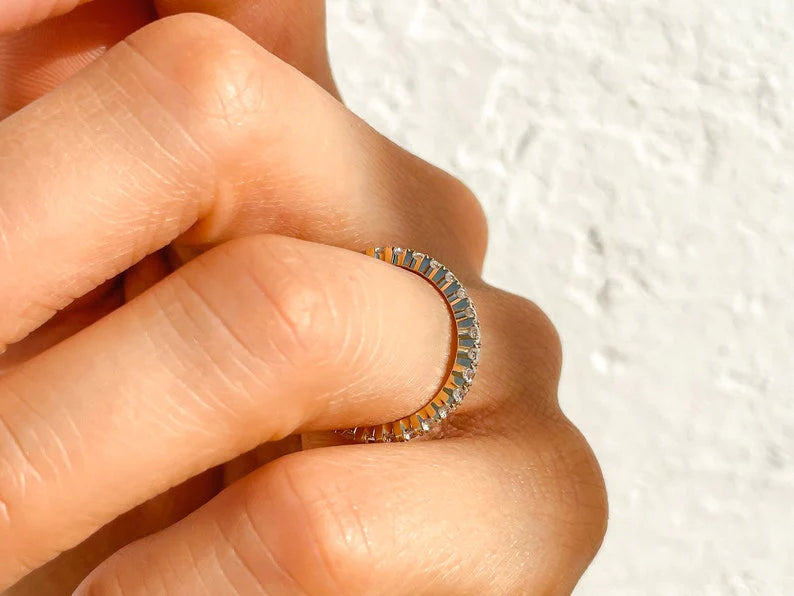 Anel de Ouro 18k Aparador Meia Aliança C/ Diamantes Brilhantes Ster