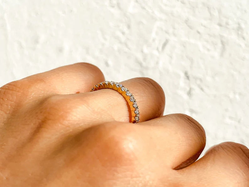 Anel de Ouro 18k Aparador Meia Aliança C/ Diamantes Brilhantes Ster