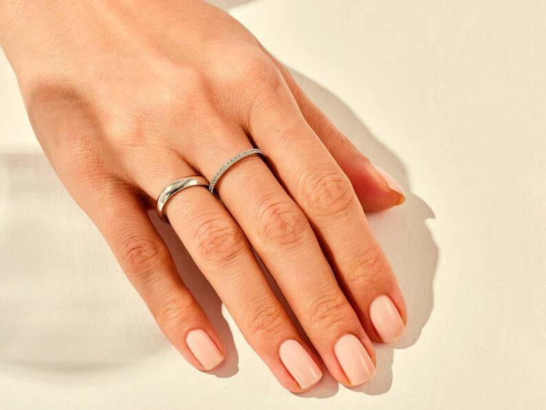 Anel de Ouro 18k Aparador Meia Aliança c/ Diamantes Brilhantes Eterno