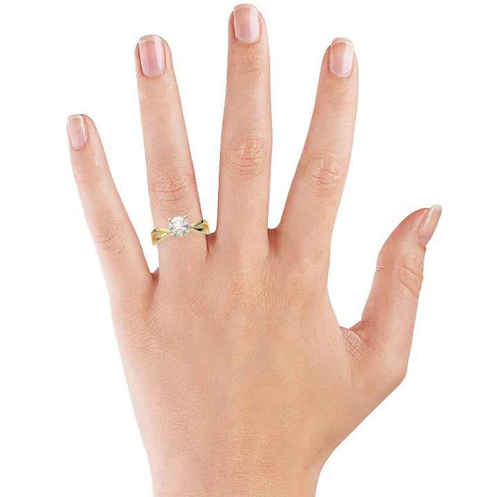 Anel Solitario Torcido De Ouro Amarelo 18k Diamante Brilhante 20pontos