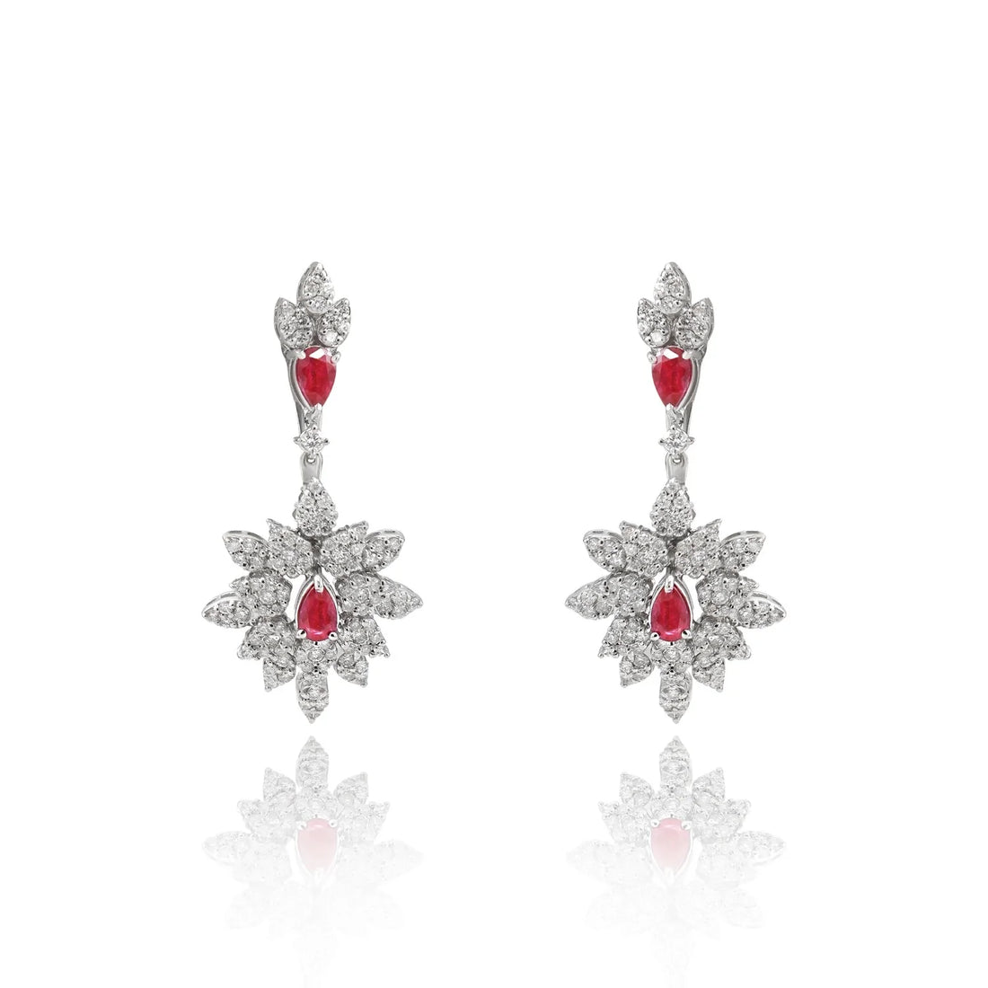 Brinco feminino de ouro 18k diamantes  e rubis  Fiore