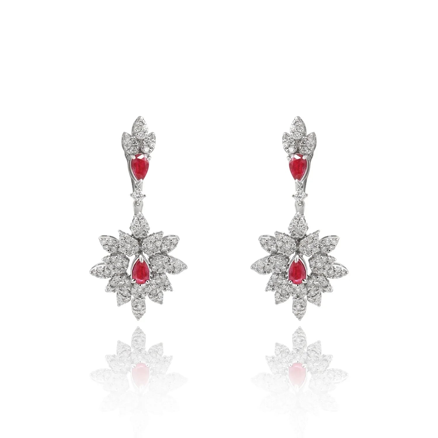 Brinco feminino de ouro 18k diamantes  e rubis  Fiore