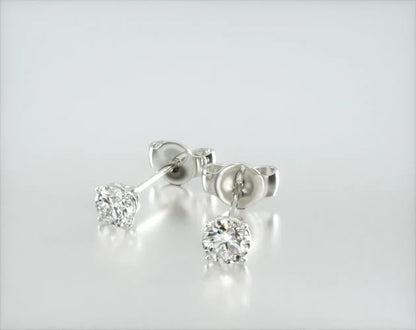 Brinco De Diamante Feminino Ouro 18k Solitario  Brilhante 25 Pts o par