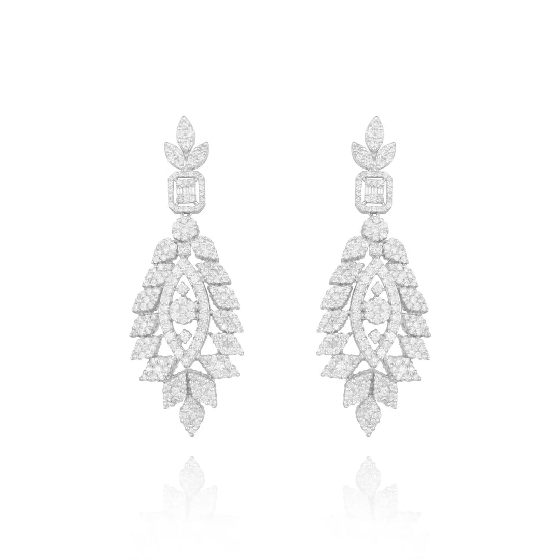 Brinco feminino de ouro 18k diamantes  Miami