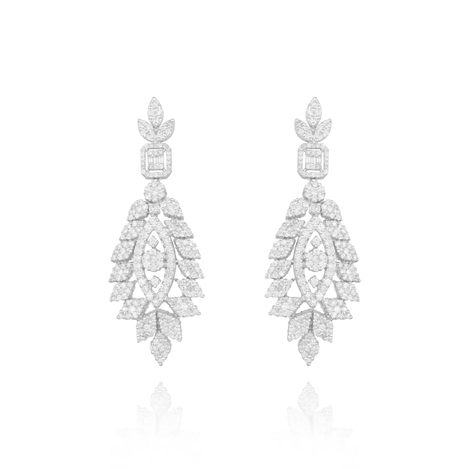 Brinco feminino de ouro 18k diamantes  Miami