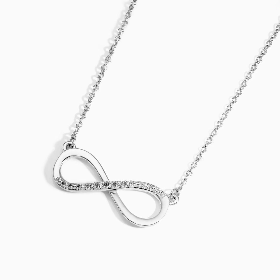 Corrente feminina em Ouro 18k diamantes infinito luxo
