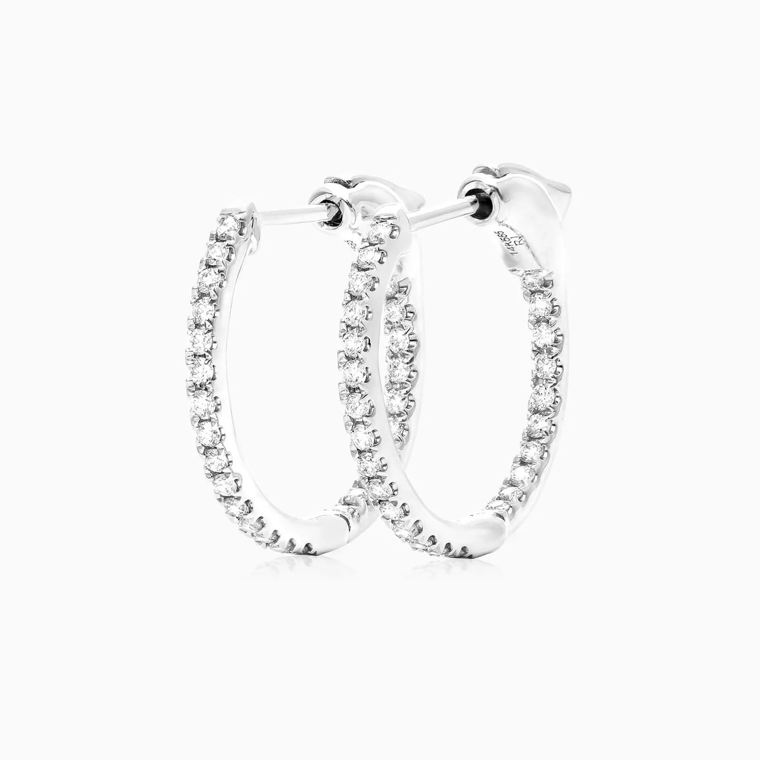 Brinco de Argola em Ouro Branco 18k e Diamantes Redondos 0,25 Pts o Par