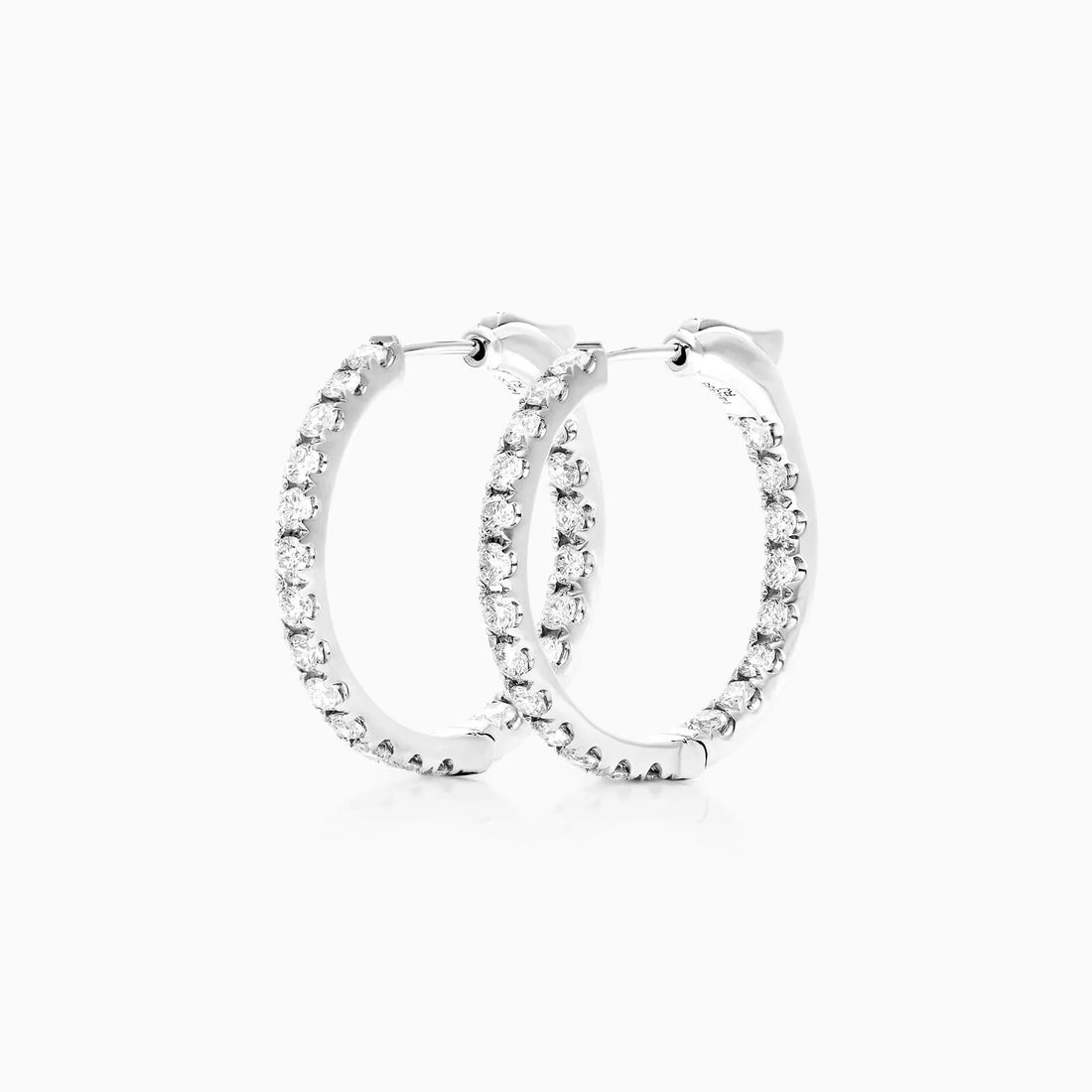 Brinco de Ouro Branco 18k Argola Com Diamantes 1,50 Pts o Par