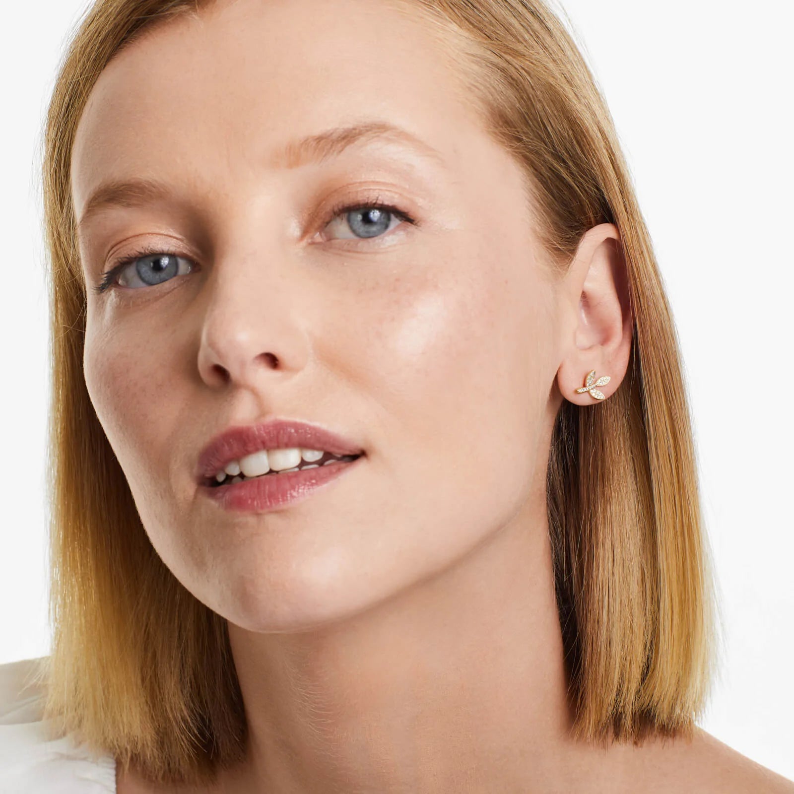 Brinco De Ouro 18k Feminino Três Folhas c/ Diamantes Delicado