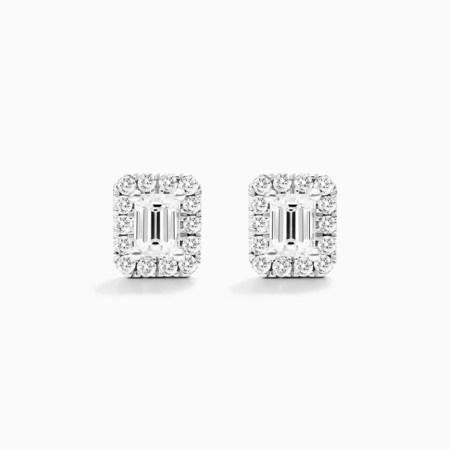 Brinco De Ouro Branco 18k Diamantes Brilhantes e Corte Esmeralda