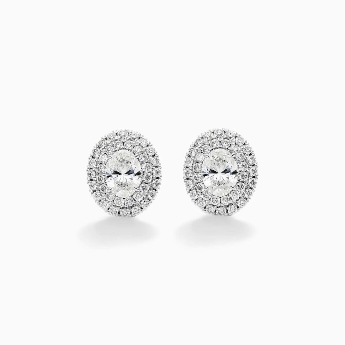 Brinco De Ouro Branco 18k Oval Com Diamantes Brilhantes De Luxo
