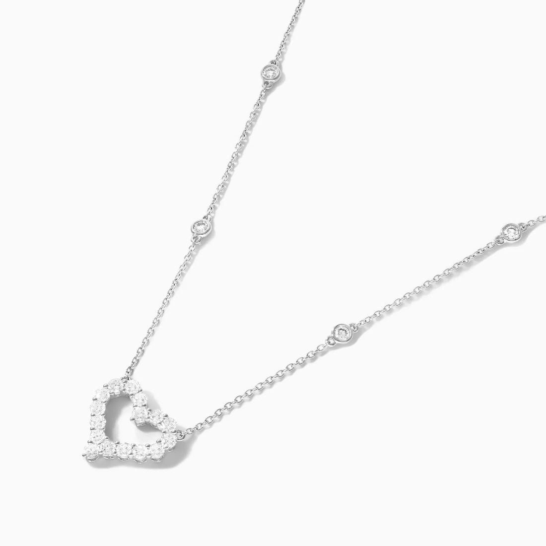 Corrente feminina em Ouro 18k diamantes e Heart Luxo