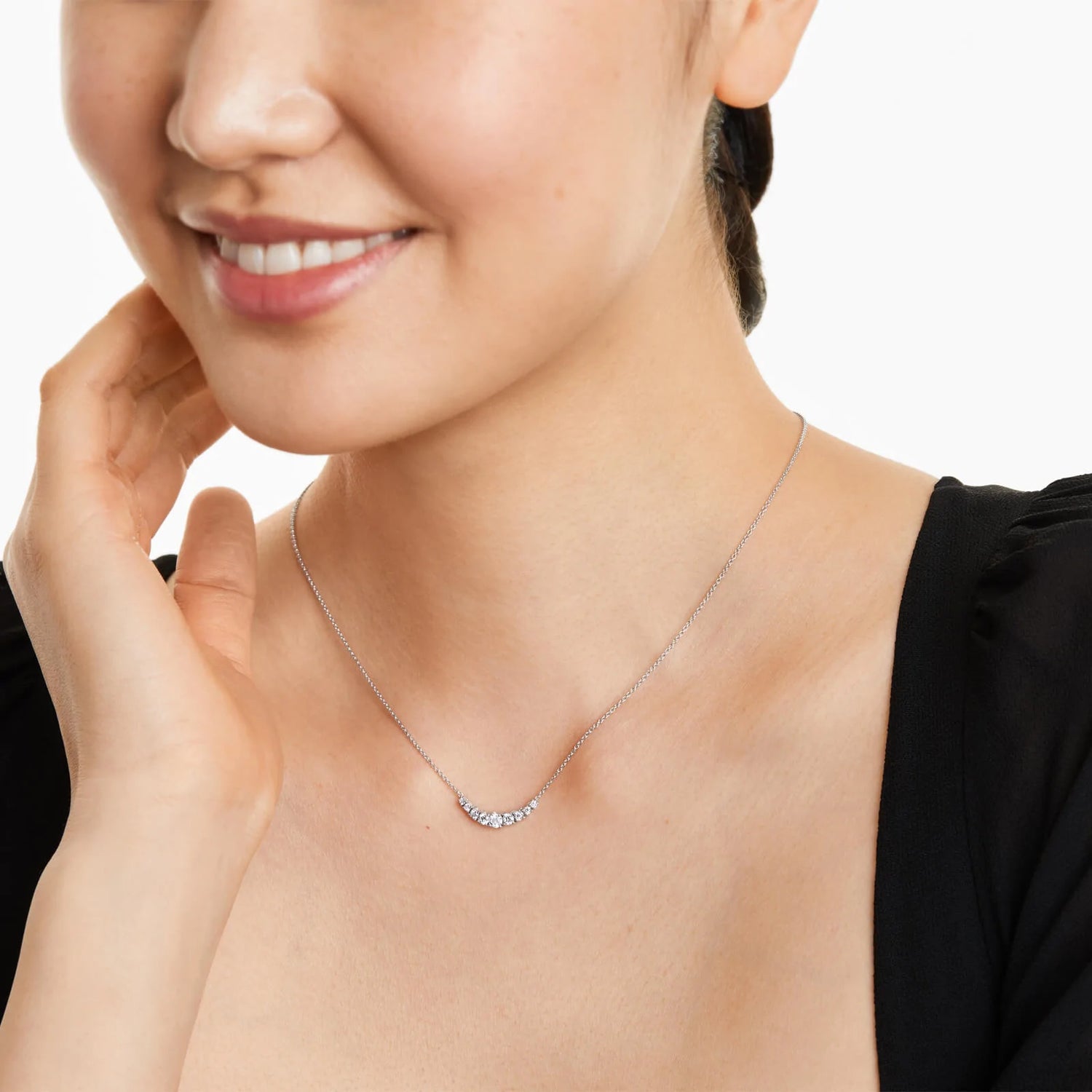 Corrente feminina em Ouro 18k diamantes Pontos de luz