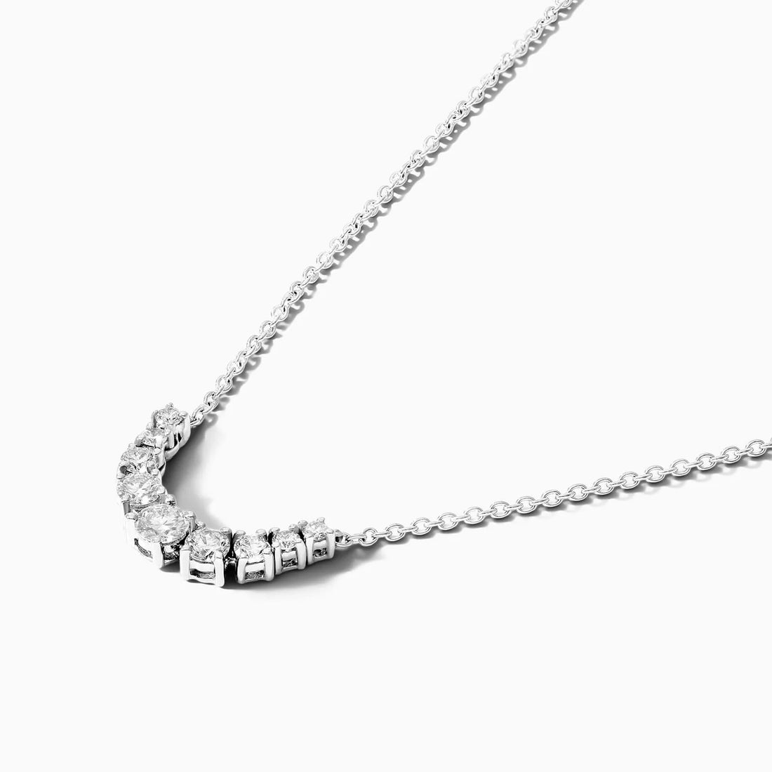 Corrente feminina em Ouro 18k diamantes Pontos de luz