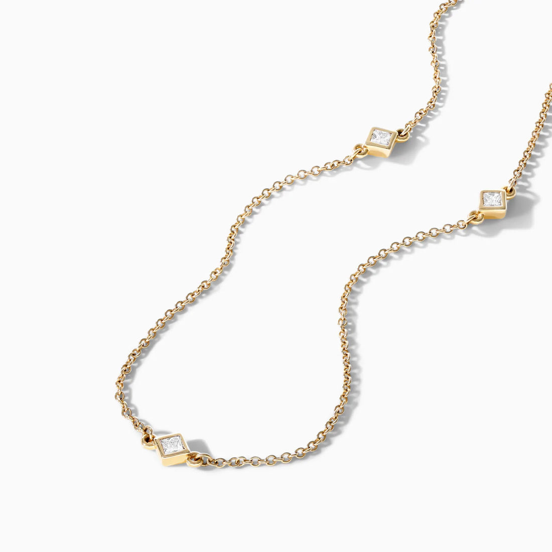 Corrente feminina em Ouro 18k diamantes luxo