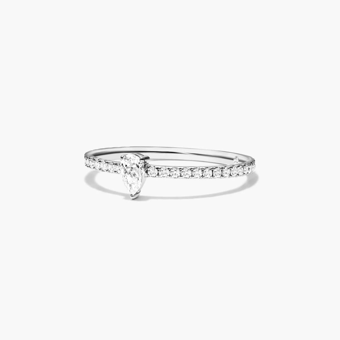 Anel De Ouro 18k Noivado C/ Diamantes Brilhantes