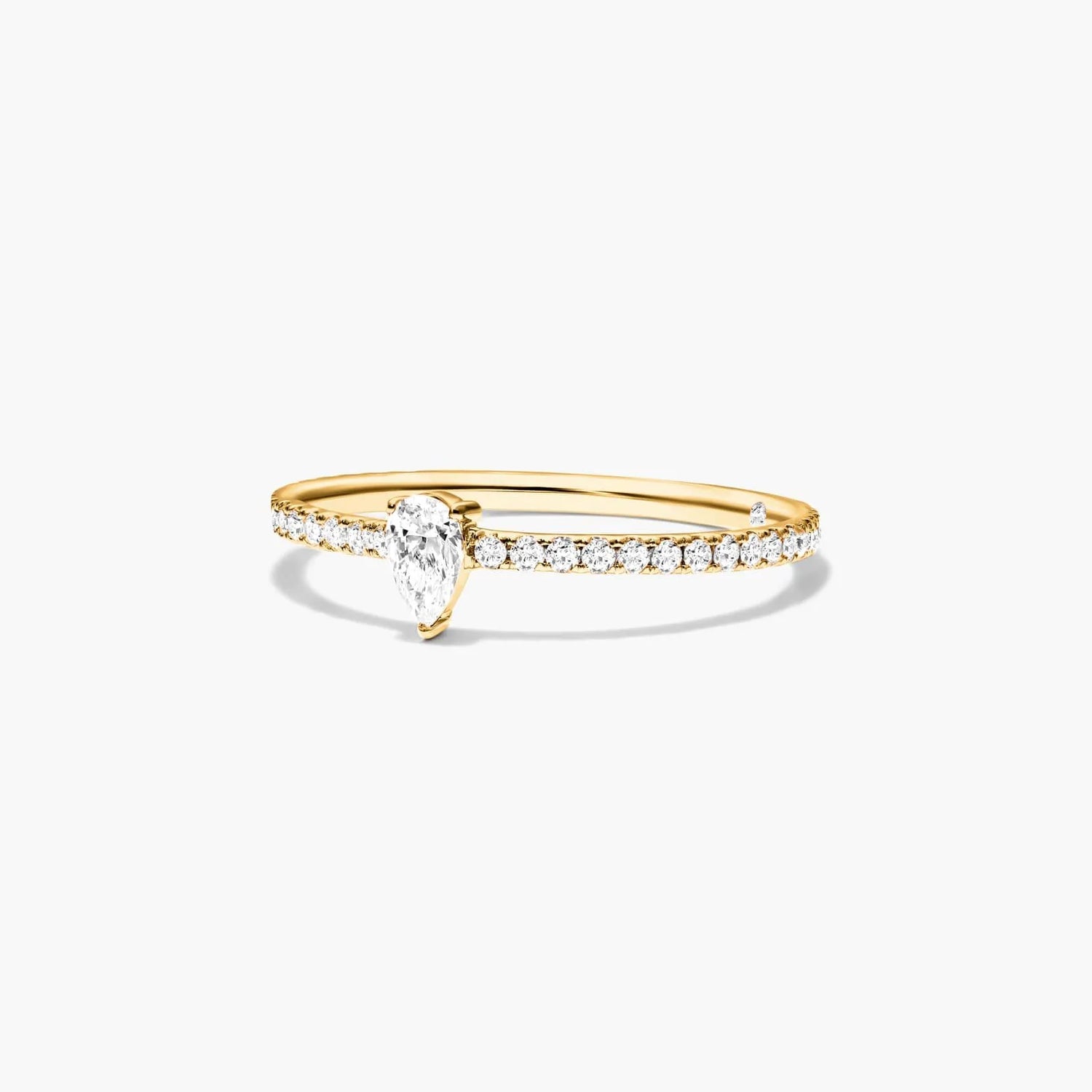 Anel De Ouro 18k Noivado C/ Diamantes Brilhantes