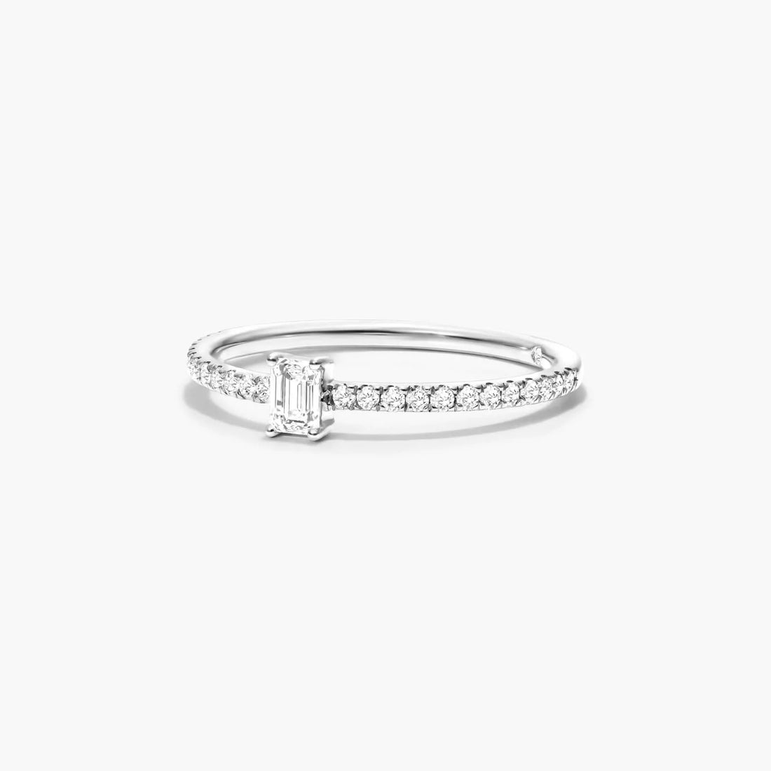 Anel De Ouro 18k Noivado C/ Diamante Quadrado e Brilhantes