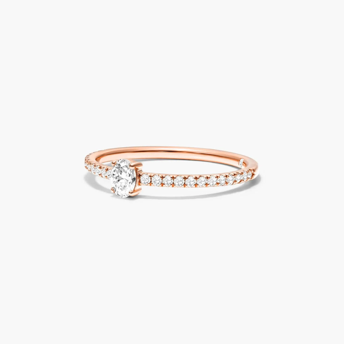 Anel De Ouro 18k Noivado C/ Diamante Oval E Brilhantes