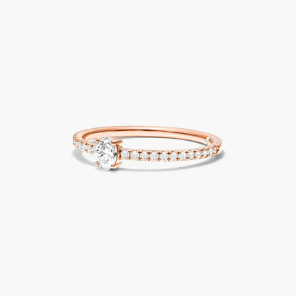 Anel De Ouro 18k Noivado C/ Diamante Oval E Brilhantes