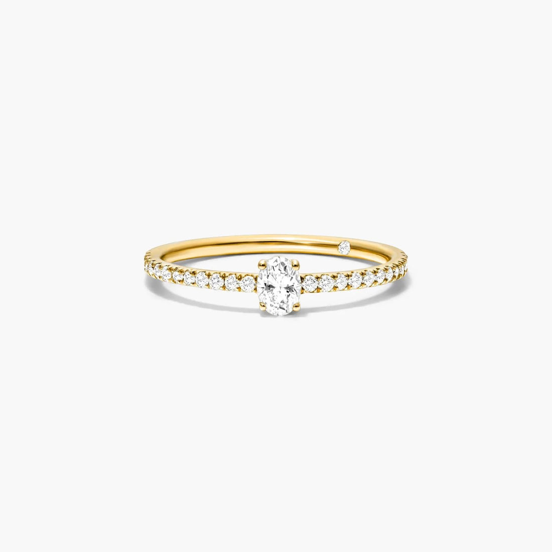 Anel De Ouro 18k Noivado C/ Diamante Oval E Brilhantes