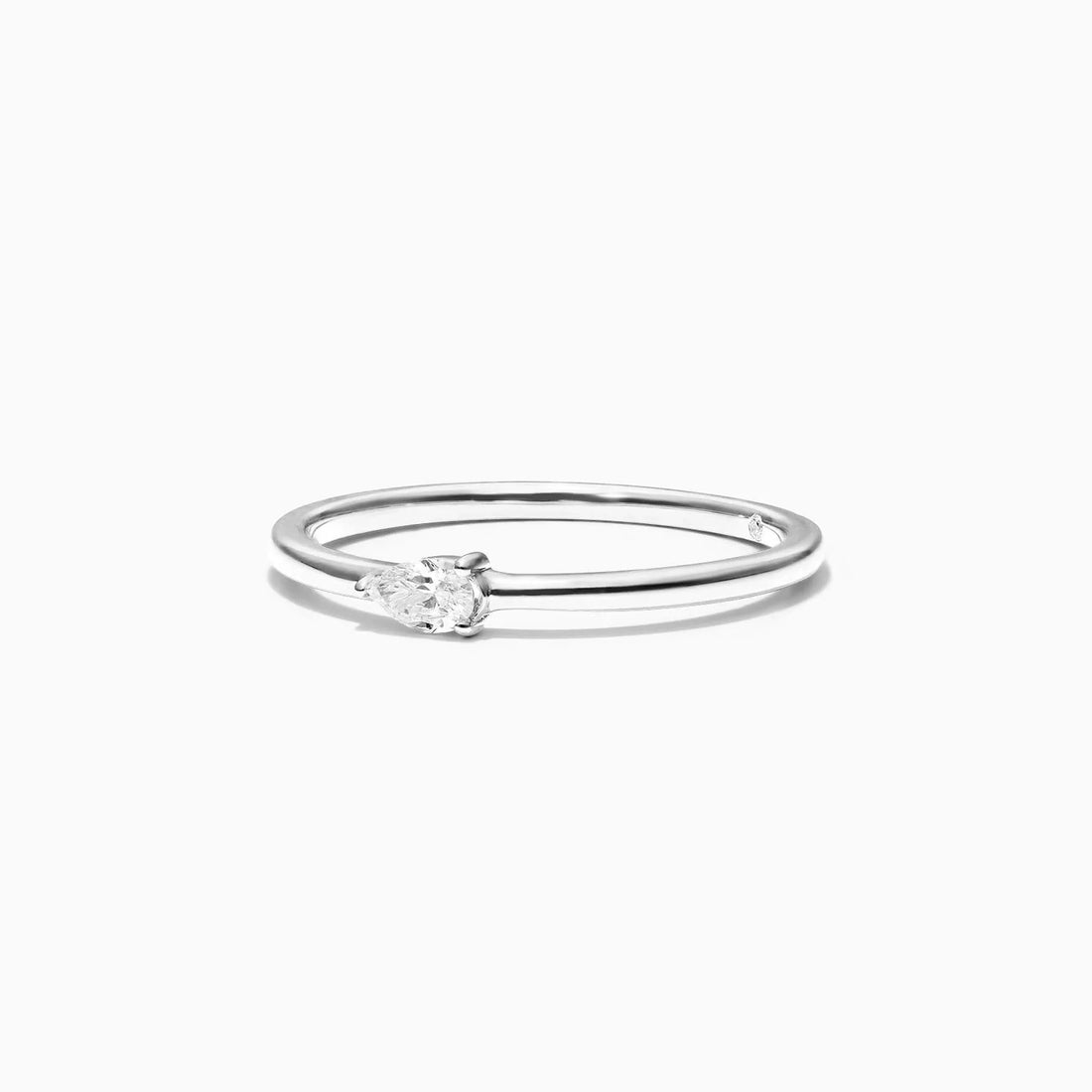 Anel De Ouro Branco 18k Delicado Diamante Pera Solitario