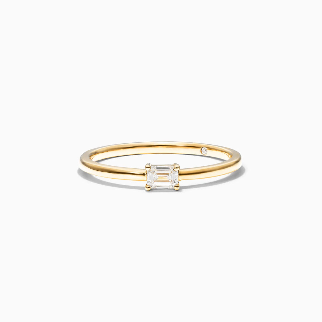 Anel De Ouro Amarelo 18k Delicado Diamante Baguette Solitario