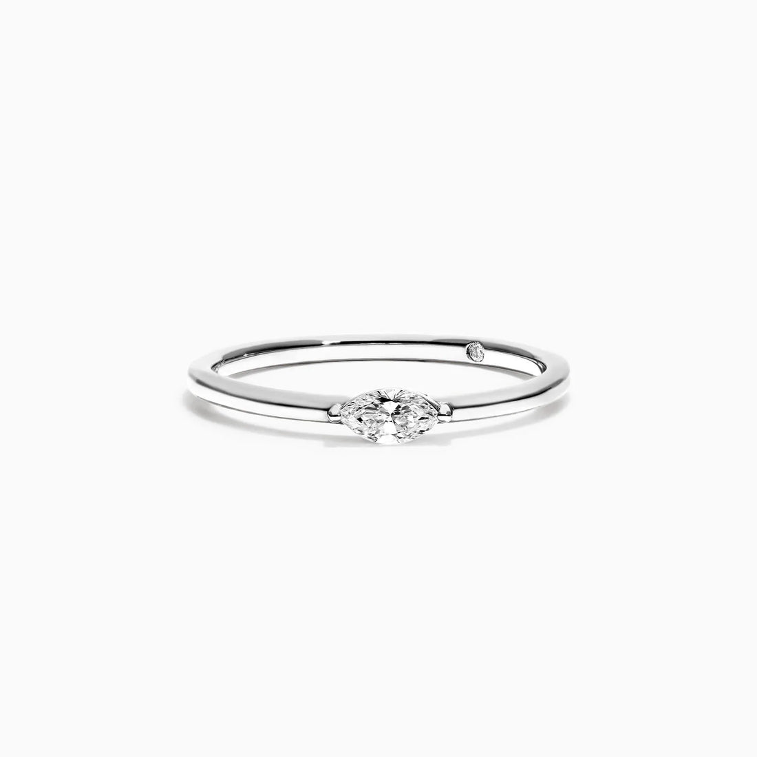 Anel De Ouro Branco 18k Delicado Diamante Navette Solitario