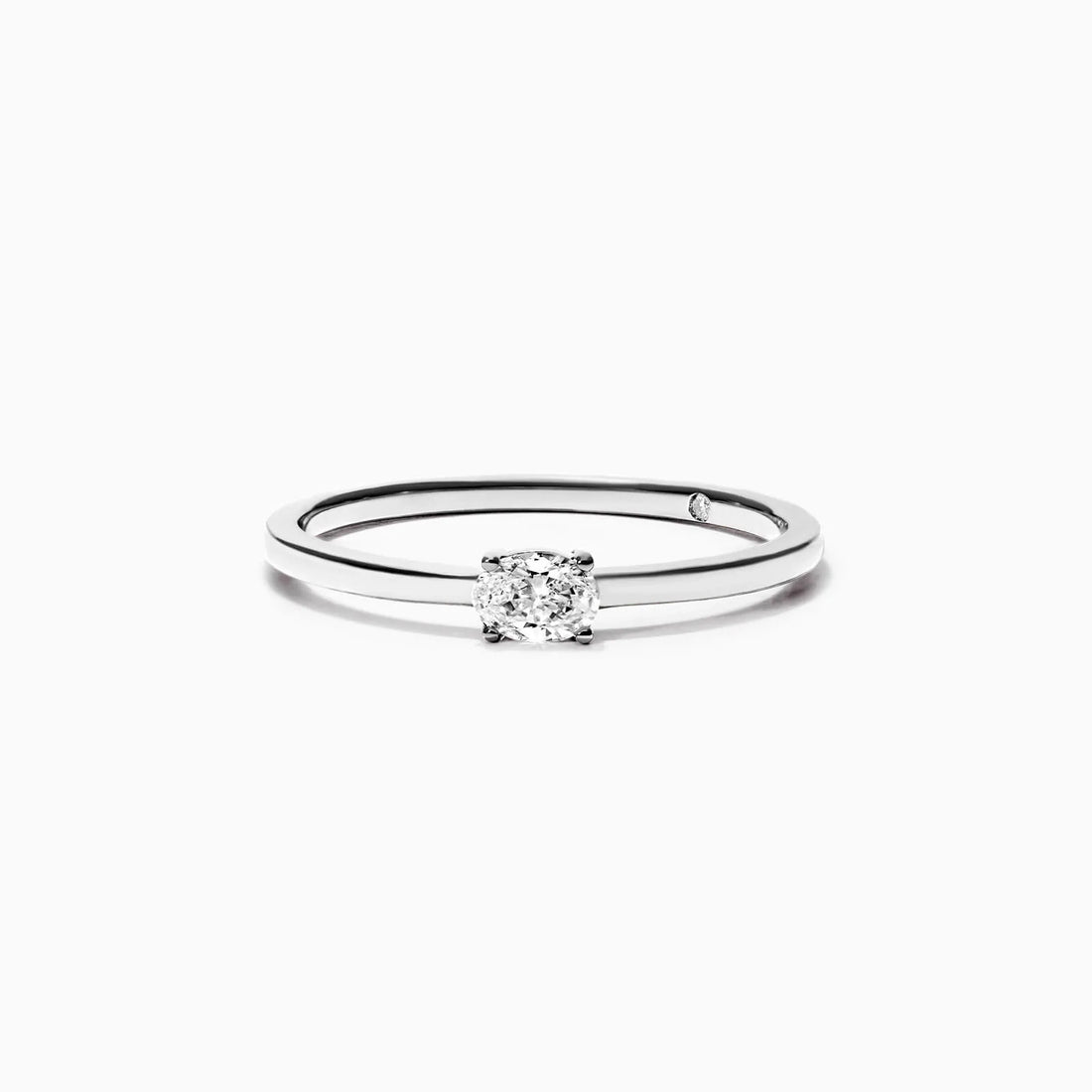 Anel De Ouro Branco 18k Delicado Diamante Oval Solitario