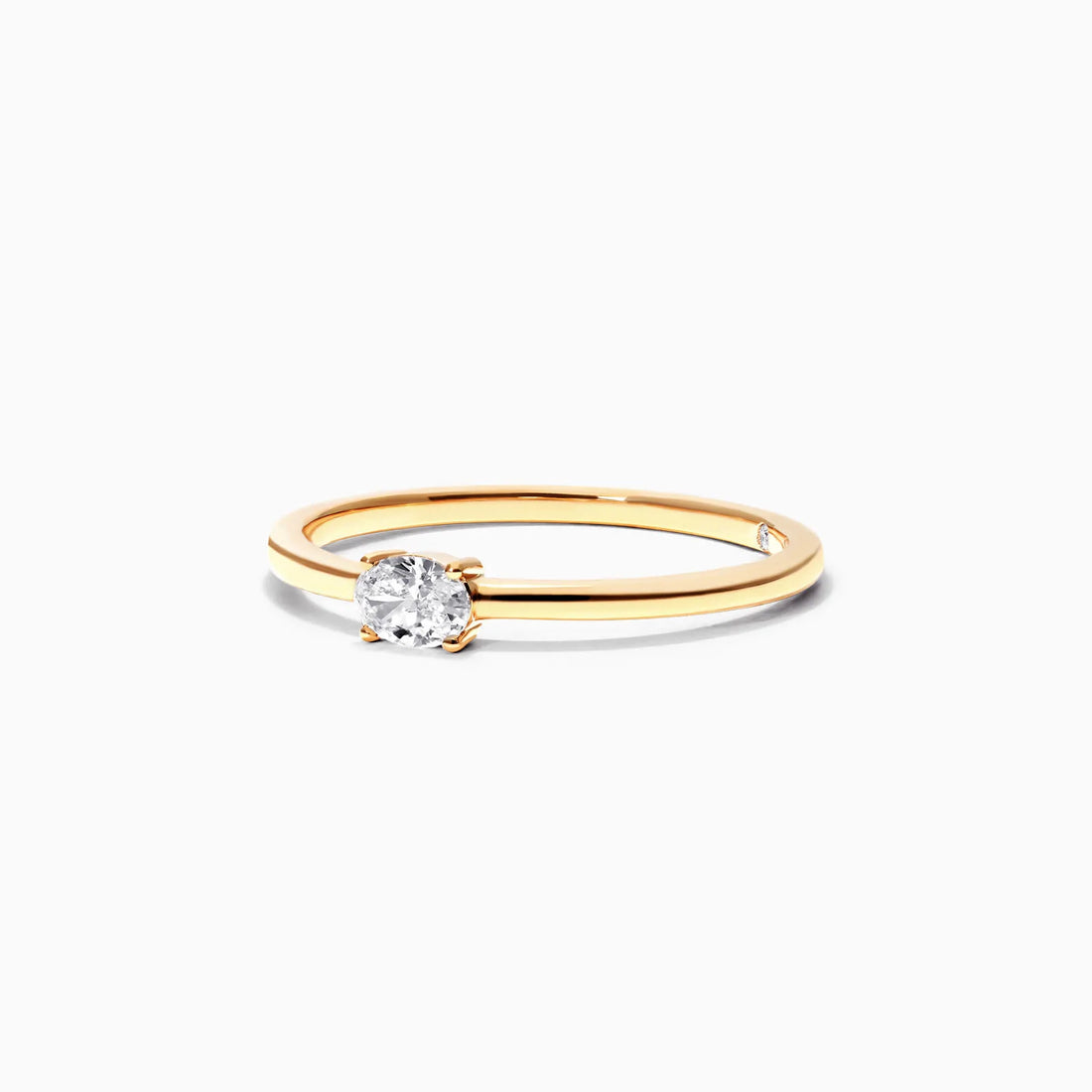 Anel De Ouro Amarelo 18k Delicado Diamante Oval Solitario