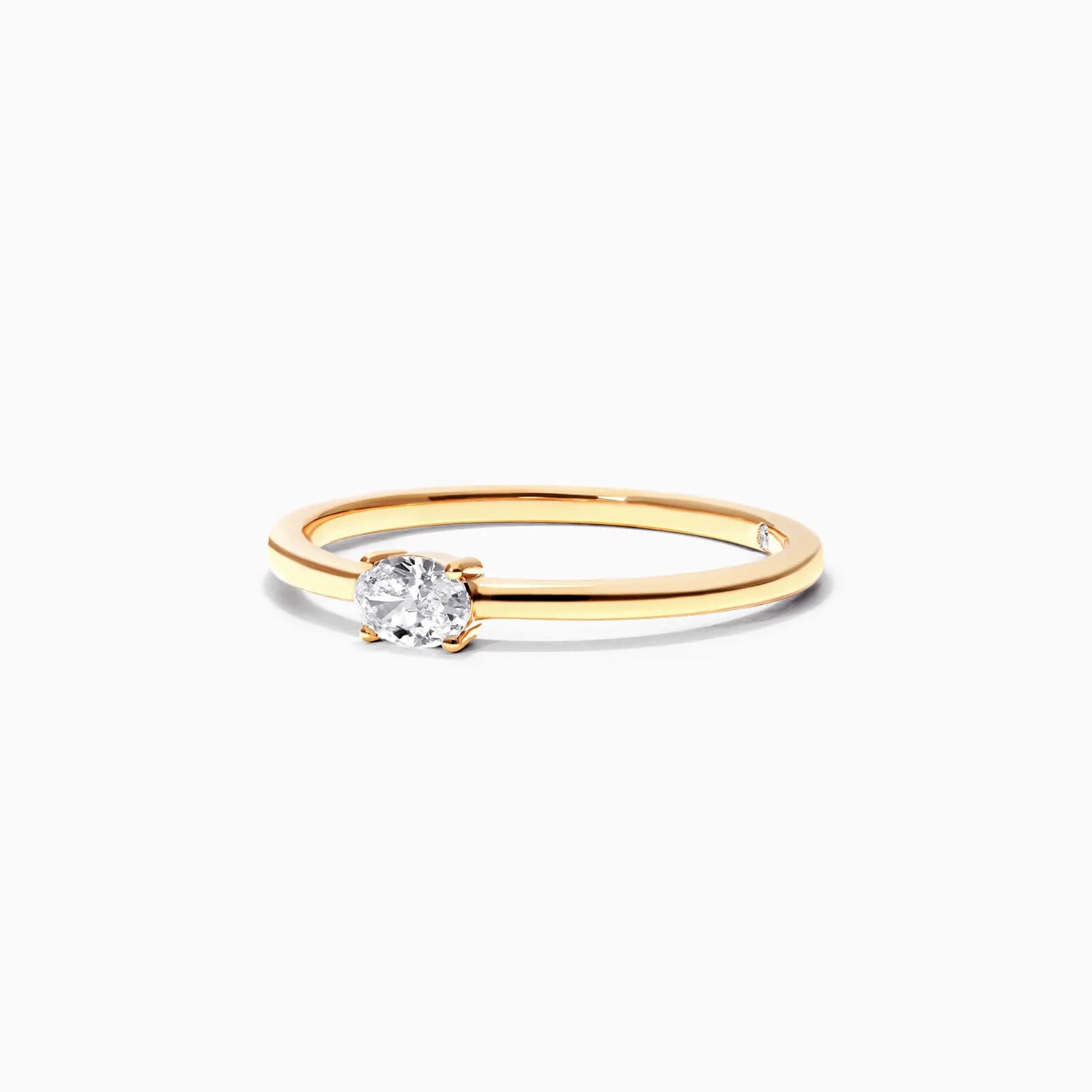 Anel De Ouro Amarelo 18k Delicado Diamante Oval Solitario