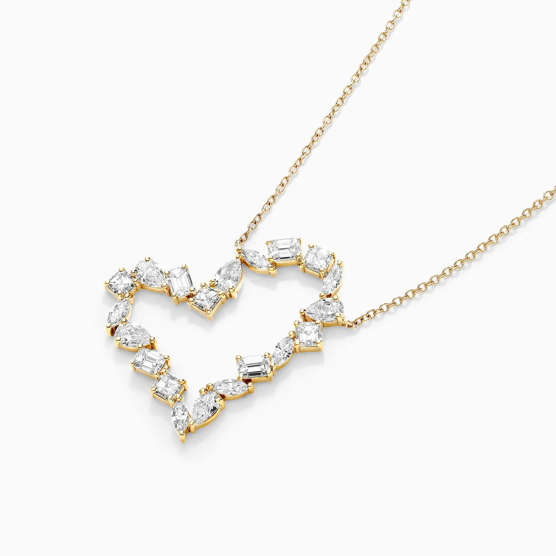 Corrente feminina em Ouro 18k diamantes coração luxo